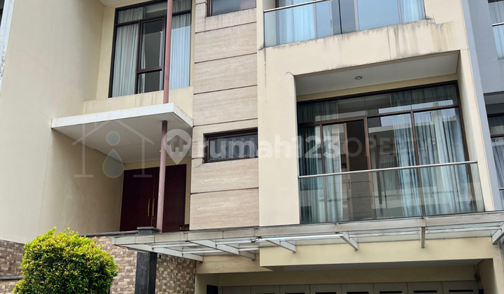 Jual Cepat Rumah 3 Lantai Full Furnished Lebak Bulus Ada Pool Unit Bagus 2