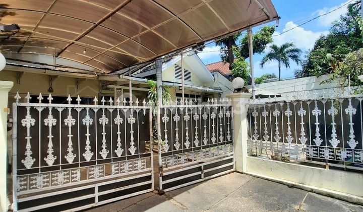 Old 1-Story House in West Pejaten Suitable for Commercial Use 2