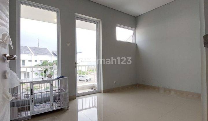 Jual Rugi Rumah Synthesis Homes Cirendeu Siap Huni Andesit Corner Depan Taman