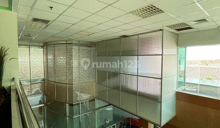 Dijual Gedung 5 Lantai Siap Pakai di Cikini Jakarta Pusat  17