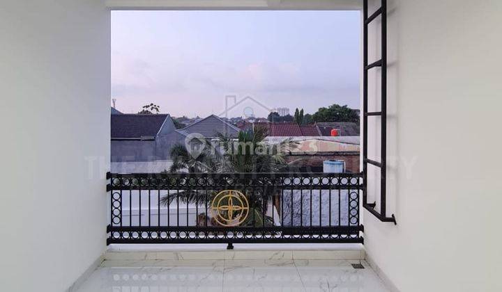 Rumah Baru 3 Lantai Private Pool Modern Klasik Petukangan Area 8