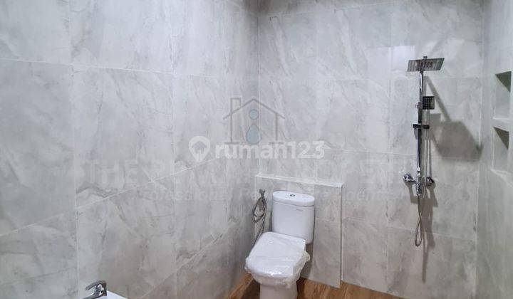 Rumah Baru 3 Lantai Private Pool Modern Klasik Petukangan Area 18