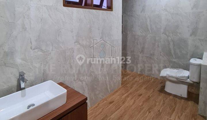 Rumah Baru 3 Lantai Private Pool Modern Klasik Petukangan Area 19