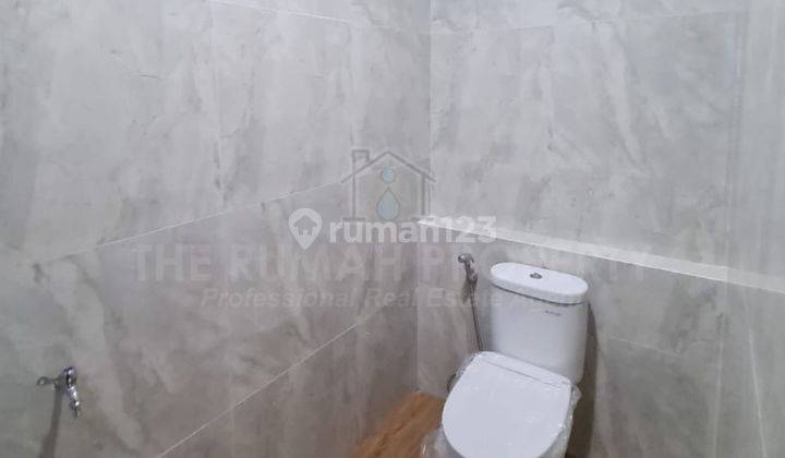 Rumah Baru 3 Lantai Private Pool Modern Klasik Petukangan Area 21
