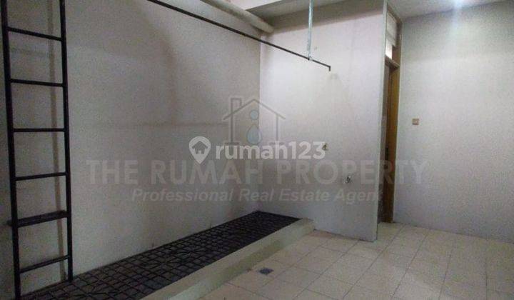 Disewa Rumah 2 Lantai Modern Minimalis Akses Parkir Luas di Kalibata 24