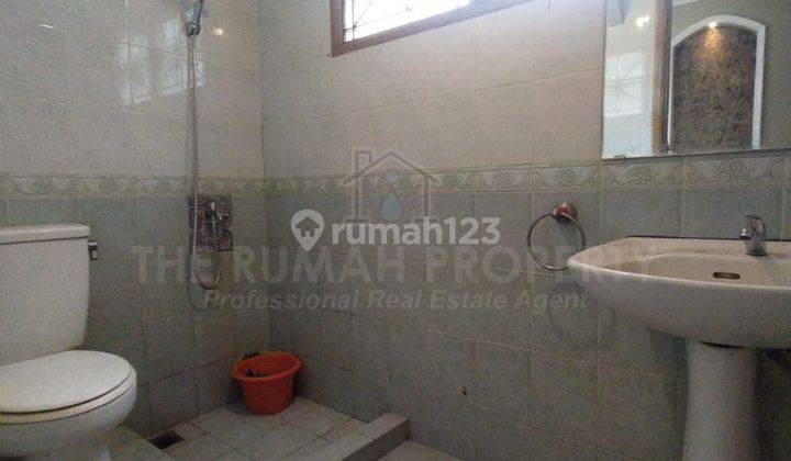 Disewa Rumah 2 Lantai Modern Minimalis Akses Parkir Luas di Kalibata 31