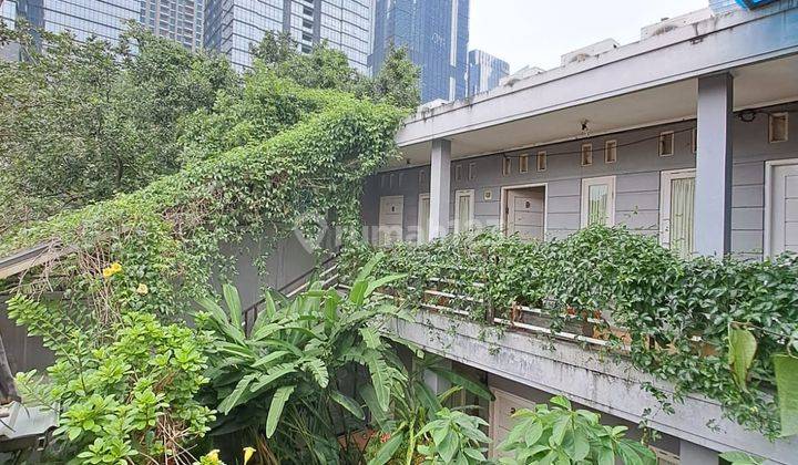 Rumah Hitung Tanah Cocok Untuk Komersil Lokasi Strategis di Scbd 1