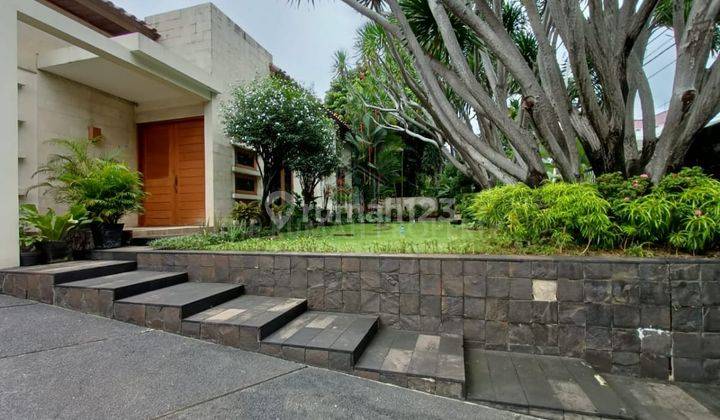 Rumah Siap Huni Dengan Kolam Renag Pribadi Simprug Golg Jakarta 2