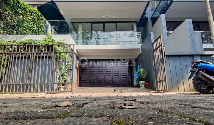 Rumah Industrial Modern Siap Huni di Kemang 1