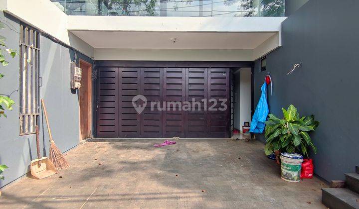 Rumah Industrial Modern Siap Huni di Kemang 2