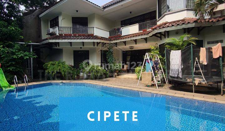 Rumah 2 Lantai With Private Swimming Pool Dijual di Cipete 1