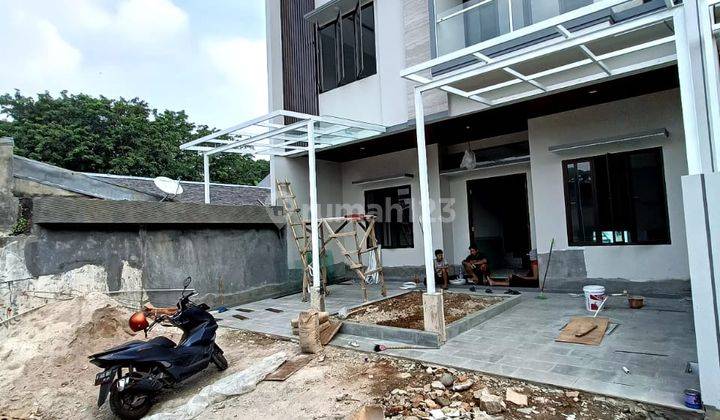 Dijual Rumah 2 Lantai Modern Kebayoran Baru Jakarta Selatan 2