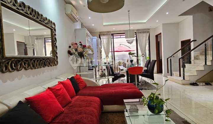 Dijual Rumah 2 Lantai Dalam Townhouse di Pondok Pinang 2