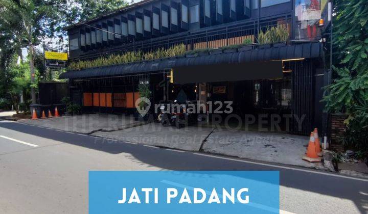 Dijual Rumah Dan Tempat Usaha di Pinggir Jalan Raya di Jati Padang 1