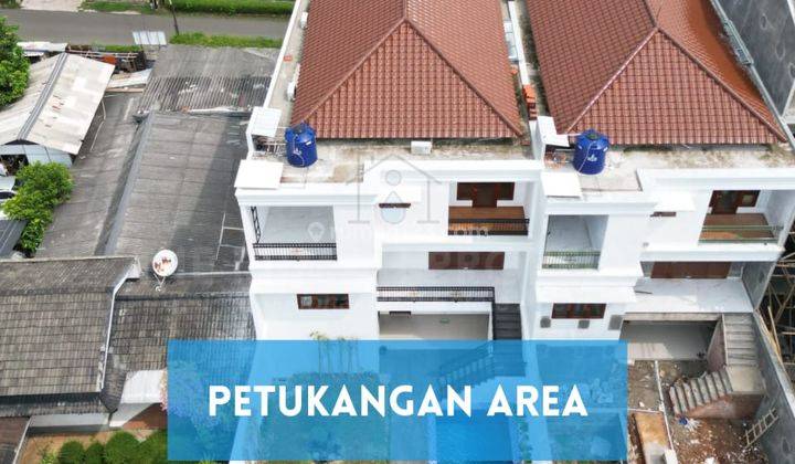 Rumah Mewah 3 Lantai Petukangan Private Pool Modern Classic 1