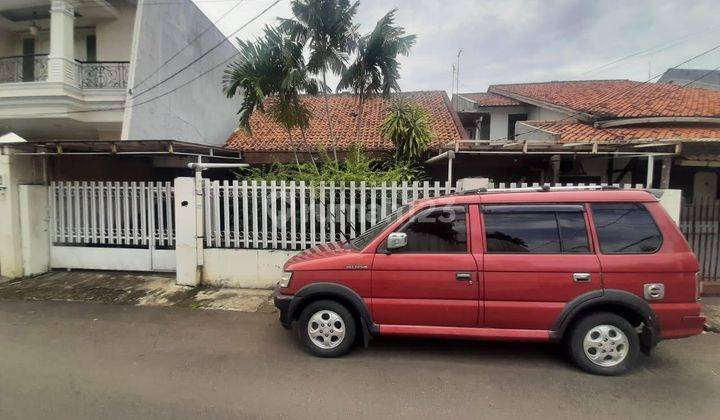 Dijual Murah Rumah Hitung Tanah di Kawasan Elite Kebayoran Baru 1