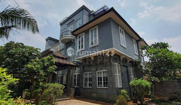 Rumah Hook Halaman Luas Harga Nego di Lebak Bulus 1