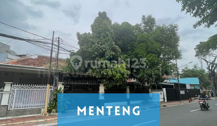 Rumah 1 Lantai Harga Murah di Menteng Jakarta Pusat Turun Harga Rumah 1 Lantai Harga Murah di Menteng Jakarta Pusat Turun Harga