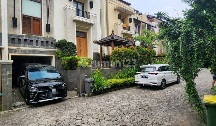 Rumah Cluster Mewah Jagakarsa Lingkungan Elit 1