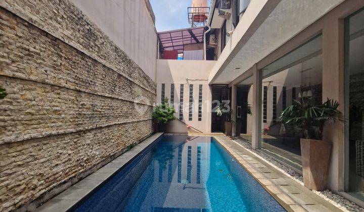 Rumah Private Pool Cempaka Putih Ciputat Tangsel 1