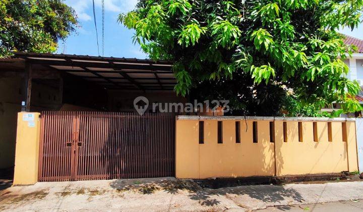 Dijual Rumah Satu Setengah Lantai Pinggir Jalan Raya di Jatiwaringin 2