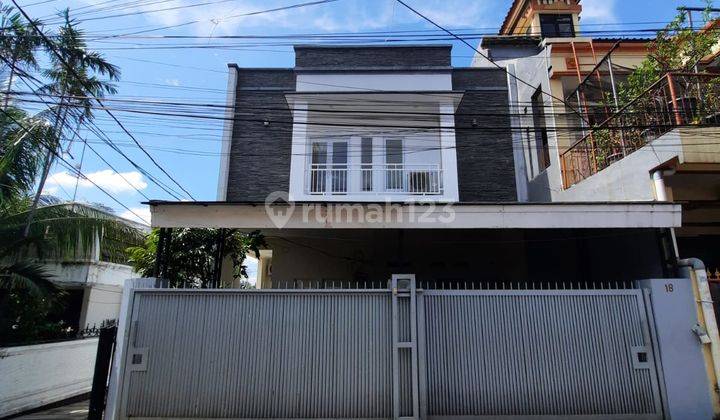 Dijual Rumah Bagus 2 Lantai Semi Funrished Kemang Bangka Jakarta Selatan 2