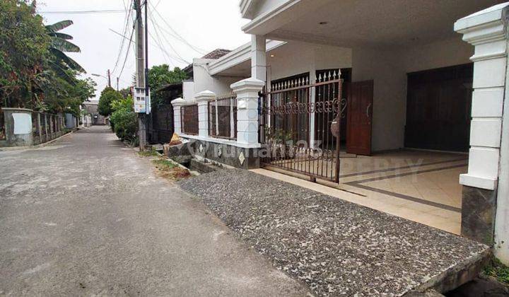 Dijual Rumah Lama 2 Lantai Terawat di Jatiwaringin Bekasi 2