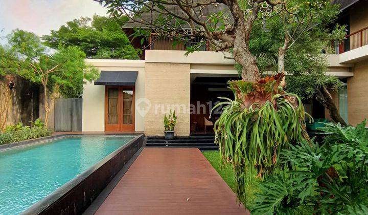 Rumah Mewah Tanah Luas Private Pool Design Modern Pejaten Barat 2