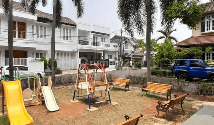 Dijual Rumah 2 Lantai Sudah Renovasi Semi Furnished Bintaro Sektor 2 2