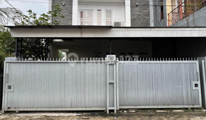 Rumah Bagus 2 Lantai Semi Furnished Bangka Jakarta Selatan 2