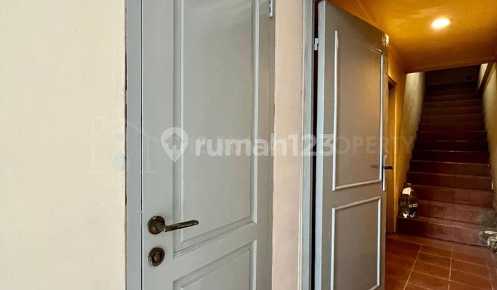 Dijual Tempat Usaha Lokasi Strategis di Kebayoran Baru