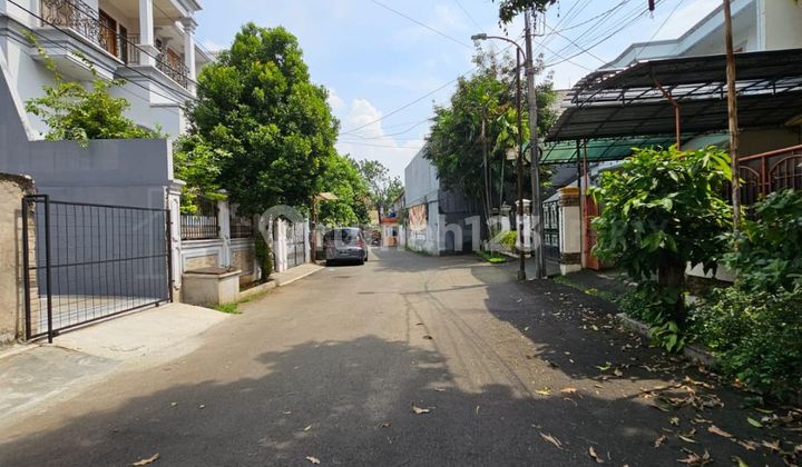 House in Pejaten Barat Complex Fully Furnished Wide Road Affordable Price 2