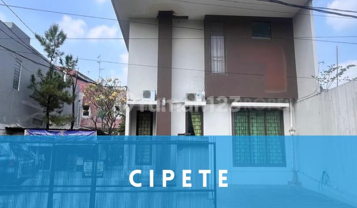 Commercial Building in Cipete, Kebayoran Baru, Suitable for Office or Boarding House.