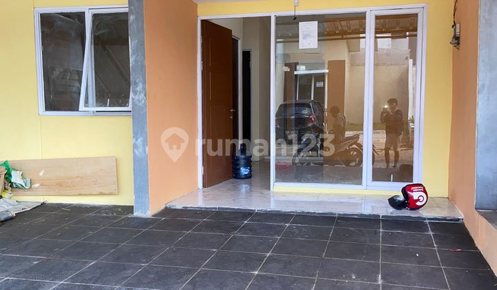 Quick Sale Ready-to-Occupy House Grand Duta Tangerang Quick Sale Ready-to-Occupy House Grand Duta Tangerang