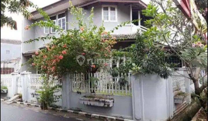 Jual Rumah Strategis Taman Meruya Ilir 1