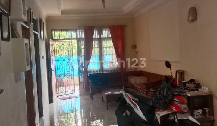 Jual Cepat Rumah Strategis Taman Cibodas 2