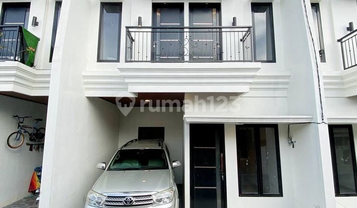 Rumah 2 lantai deket Ui