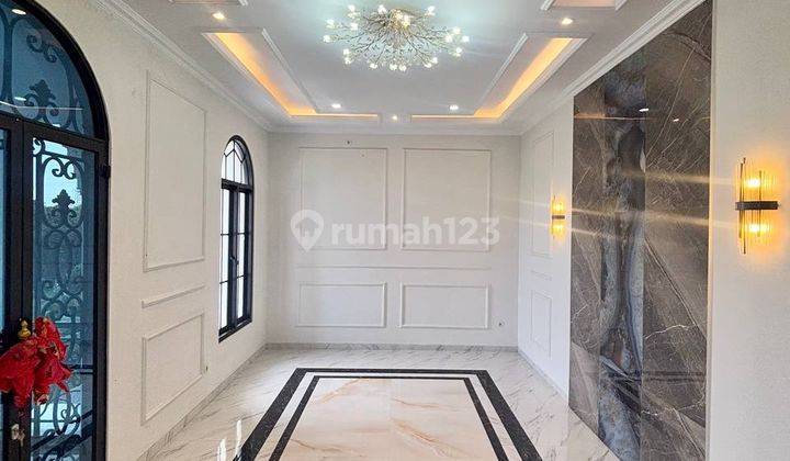 Rumah 3 Lantai Mewah 2