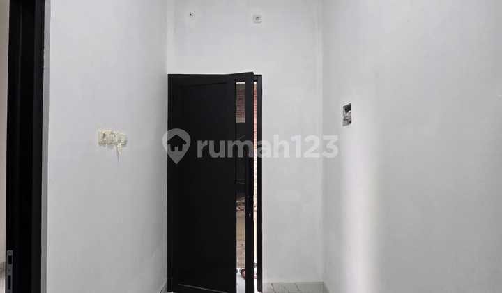 Rumah Baru Murah 3 Lantai Jagakarsa