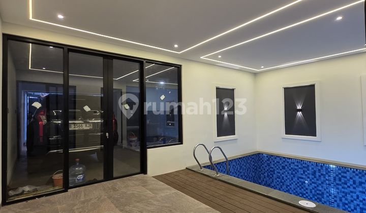 Rumah 4 Lantai Plus Swiming Poll 2