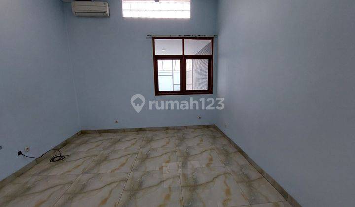 Disewakan Rumah Siap Huni 2 Lantai Sayap Riau Bandung 2