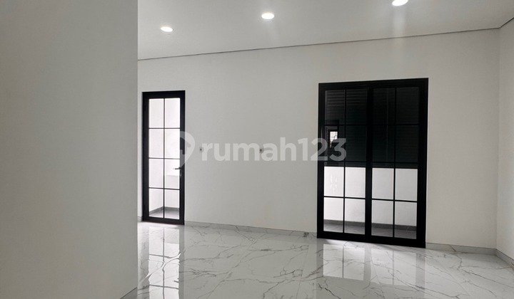 For Sale New Fresh House in Klampis 2