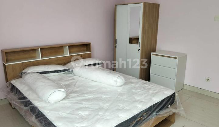 Bw12 For Rent: Strategic, Cheap, Luxurious Minimalist House in Palm Beach Pakuwon City Surabaya 2