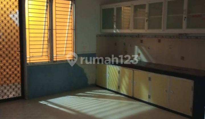 Bw4 2-Storey Ready-to-Occupy House Near Toll Access Near Places of Worship with SHM in Pondok Tjandra Sidoarjo 2