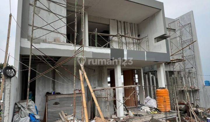 Dijual Villa Ada Kolam Renangnya di Abdul Gani Atas Batu Komplek Villa  1