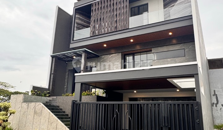 DIJUAL RUMAH MODERN BARU GRESS 3,5 LANTAI DI CITRALAND DIJUAL RUMAH MODERN BARU GRESS 3,5 LANTAI DI CITRALAND