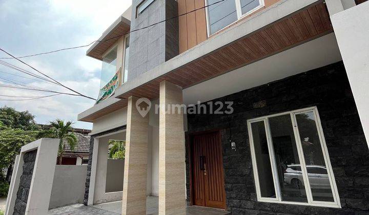 Di Jual Rumah 2 Lantai Hook Rungkut 1