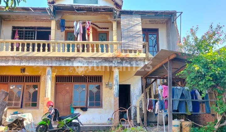 FOR SALE: LAND AND BOARDING HOUSE CALCULATION ON ZERO SIWALANKERTO STREET