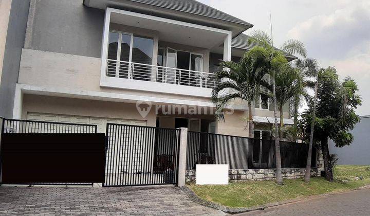 Rumah Minimalis Modern Lokasi Strategis di Graha Family 1