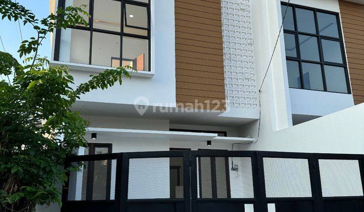 Dijual Rumah Baru Gress di Darmo Harapan Indah Rumah Hook 1